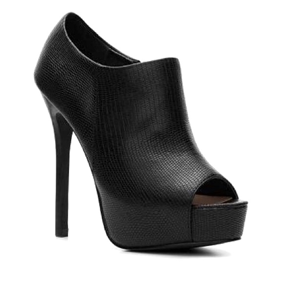 NWOT STEVE MADDEN “NAYDEAN” BLACK PEEP TOE PLATFORM STILETTO BOOTIE SIZE 7.5